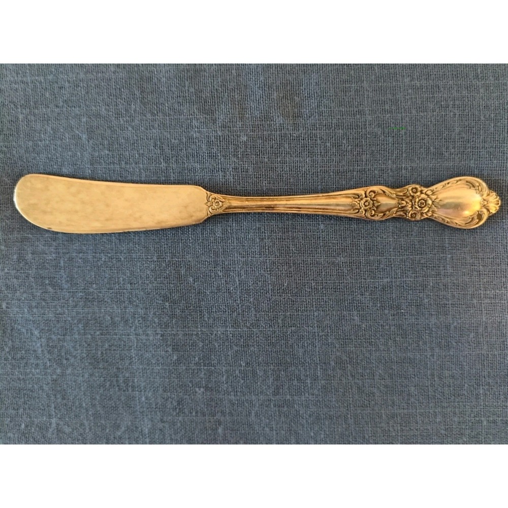 International Silver "HERITAGE"  Silver Plate Butter Knife‎